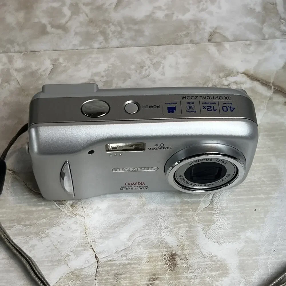 Olympus Camedia D-545 Zoom Digital Camera 4.0 MP Tested Working